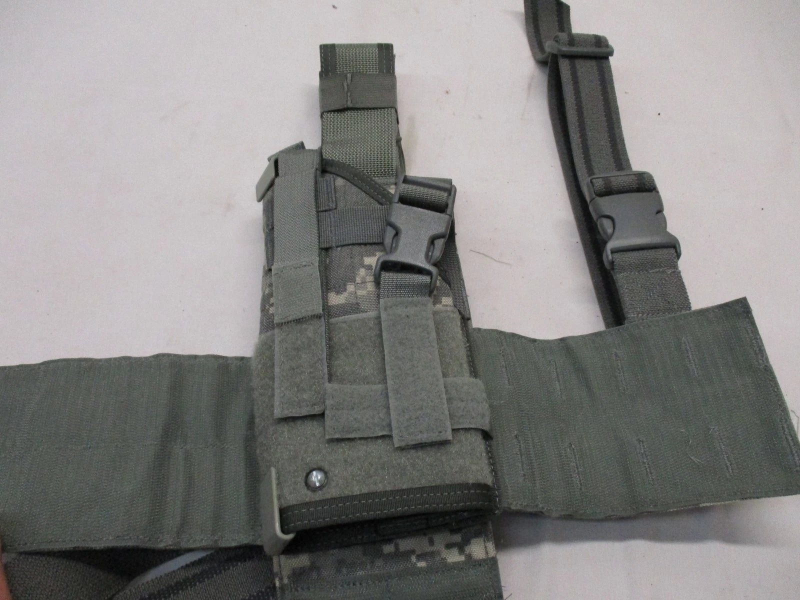 USGI MOLLE II Universal Drop Leg Holster (UH-92F)