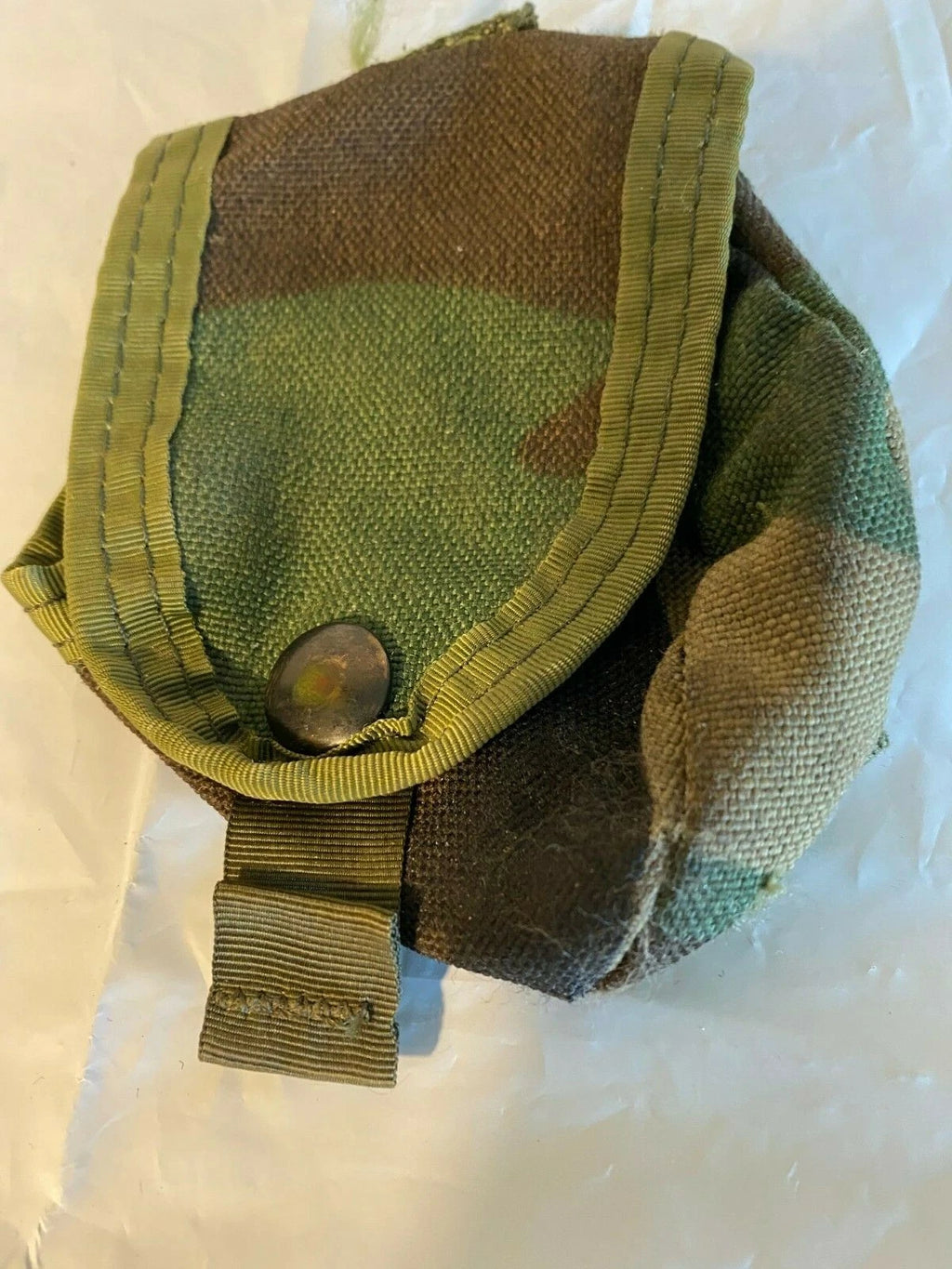 USGI MOLLE II Handcuff Pocket (M81 Woodland)