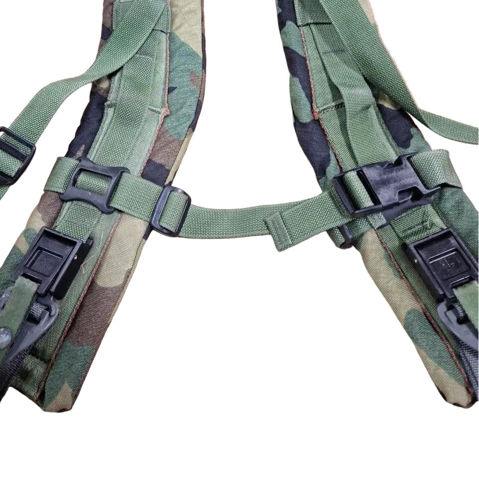 USGI MOLLE II Shoulder Straps (Medium, Large)
