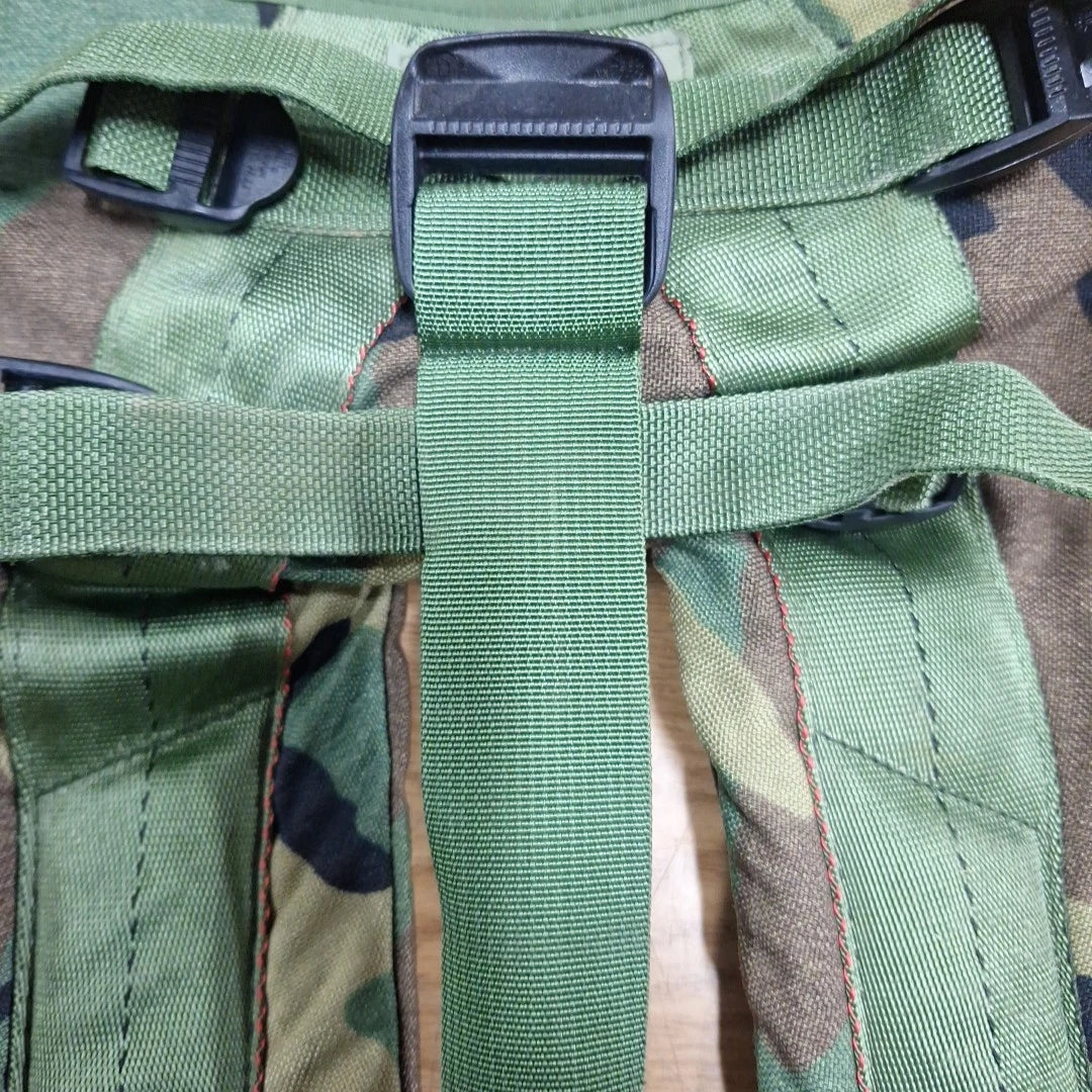 USGI MOLLE II Shoulder Straps (Medium, Large)