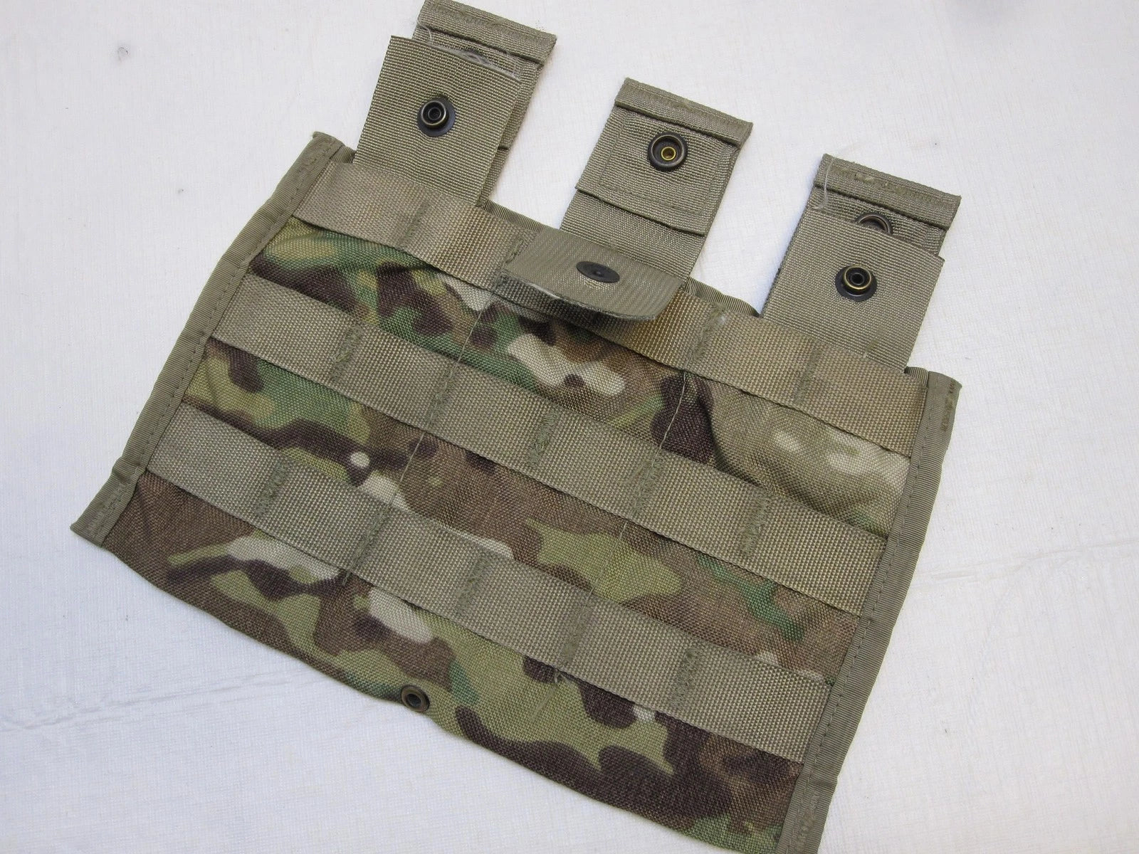 USGI MOLLE II M16A2/M4 Three Magazine Pouch (M4, M16, AR15)